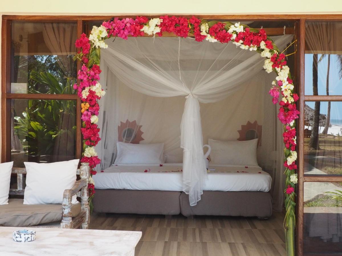 Eleven Pearl Boutique Hotel & Spa Diani Beach Kültér fotó