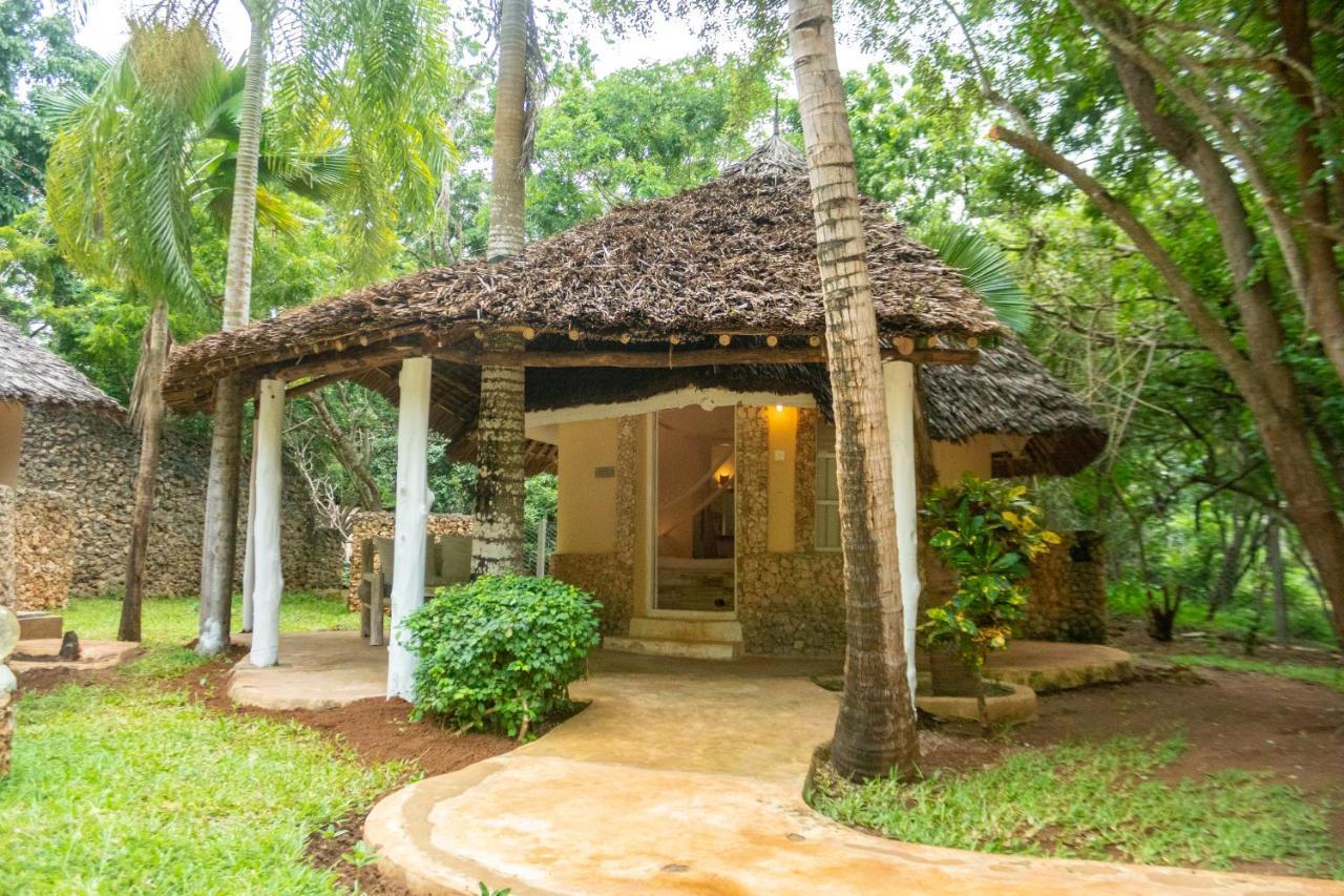 Eleven Pearl Boutique Hotel & Spa Diani Beach Kültér fotó