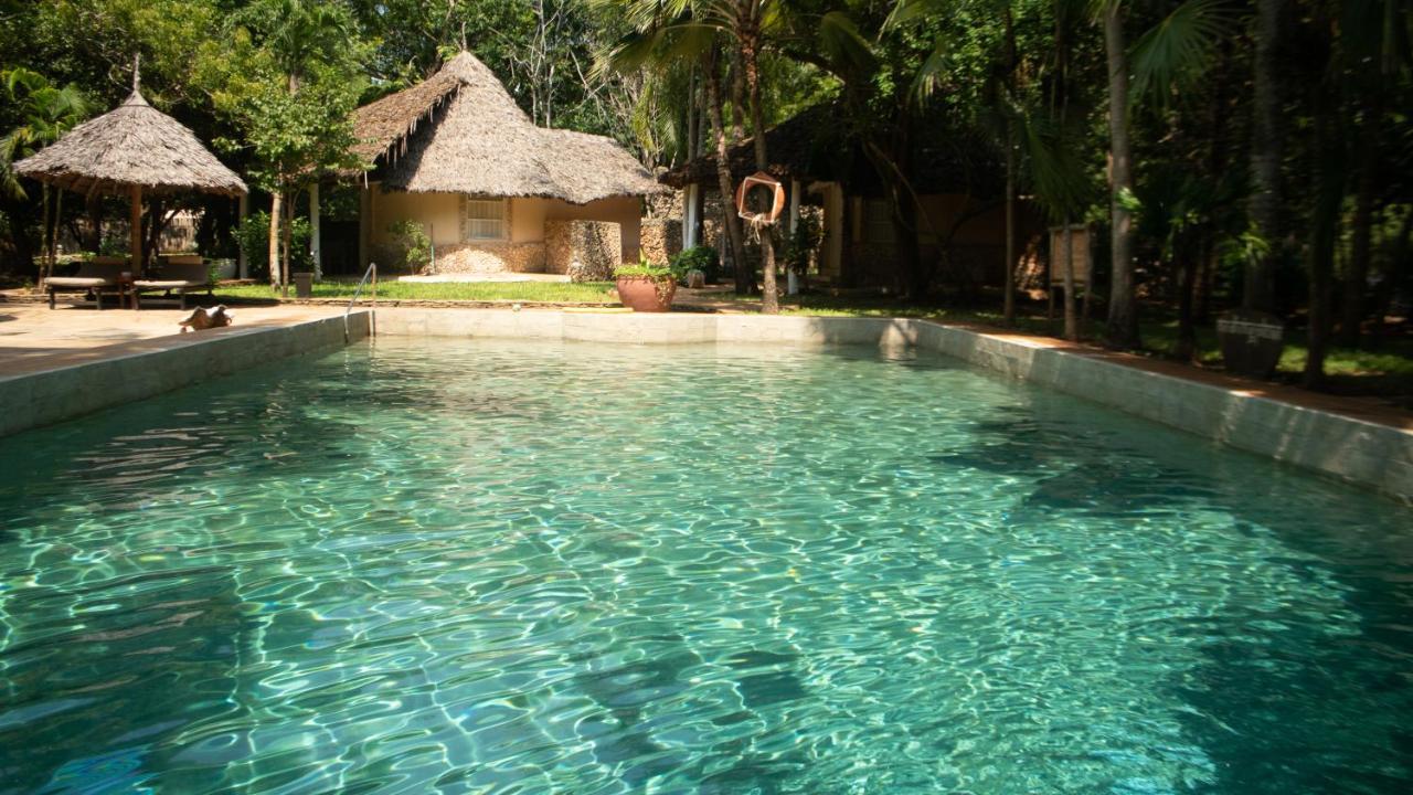 Eleven Pearl Boutique Hotel & Spa Diani Beach Kültér fotó