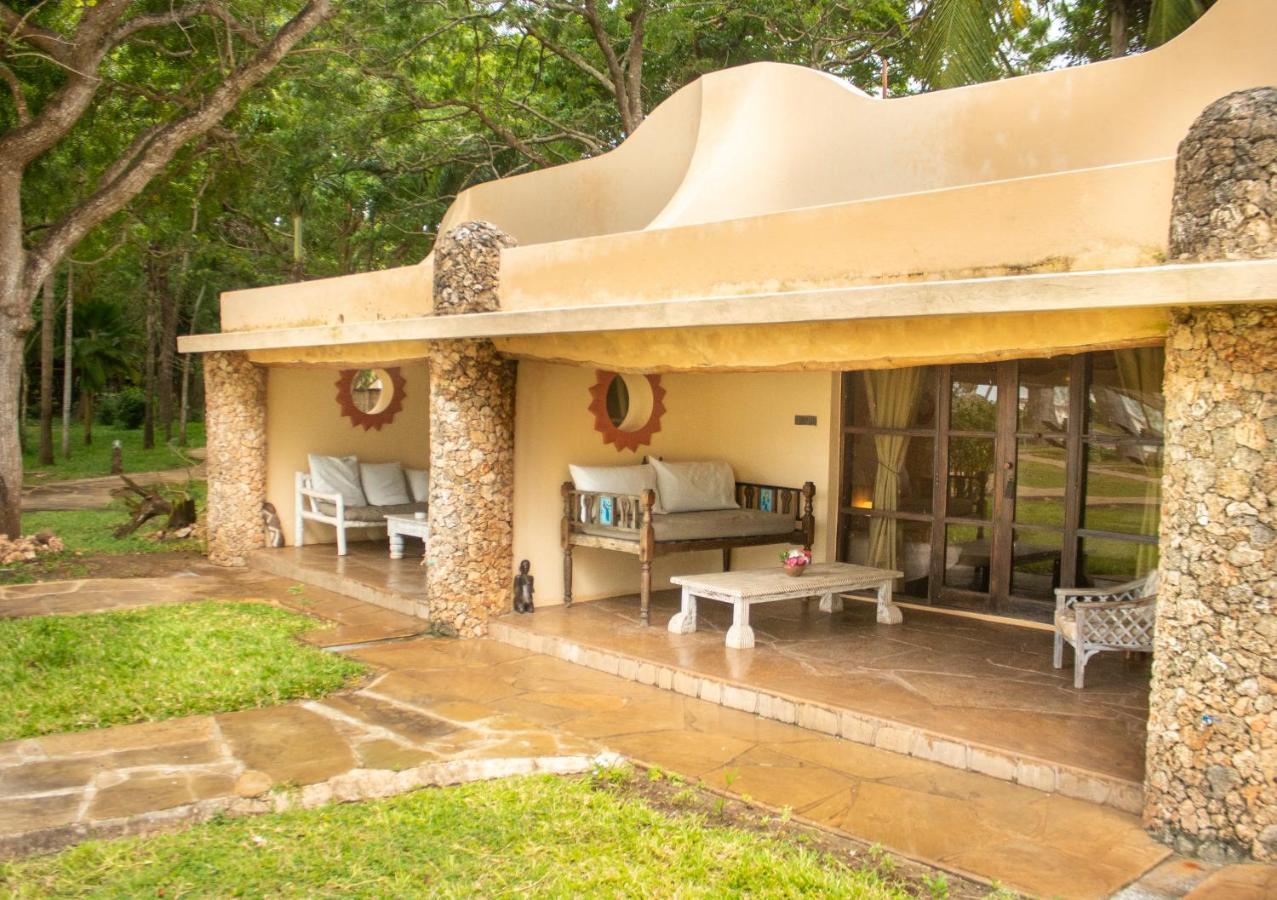 Eleven Pearl Boutique Hotel & Spa Diani Beach Kültér fotó